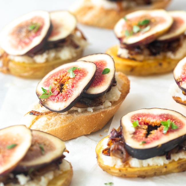 Caramelized Onion Crostini